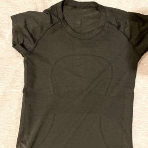 Lululemon swiftly tech shirt